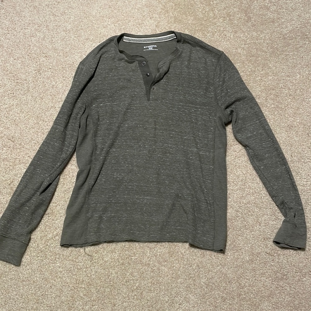 express green shirt